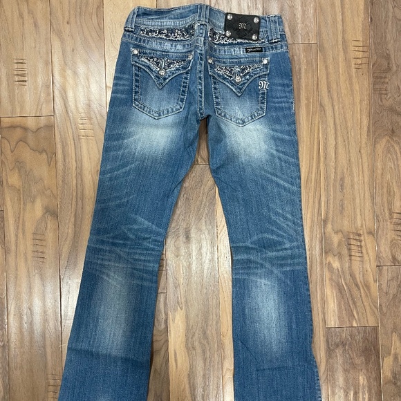 Brand New Women's Miss Me Jeans Size 27